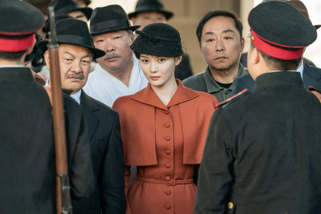The Secondary Couple Chemistry Between Kim Hyun-joo and Lee Moo-saeng Is Stealing Hearts