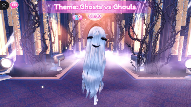 Illustrative Roblox image for Dress To Impress Halloween Live: Ghost Hunting and Tarot Card Tips
